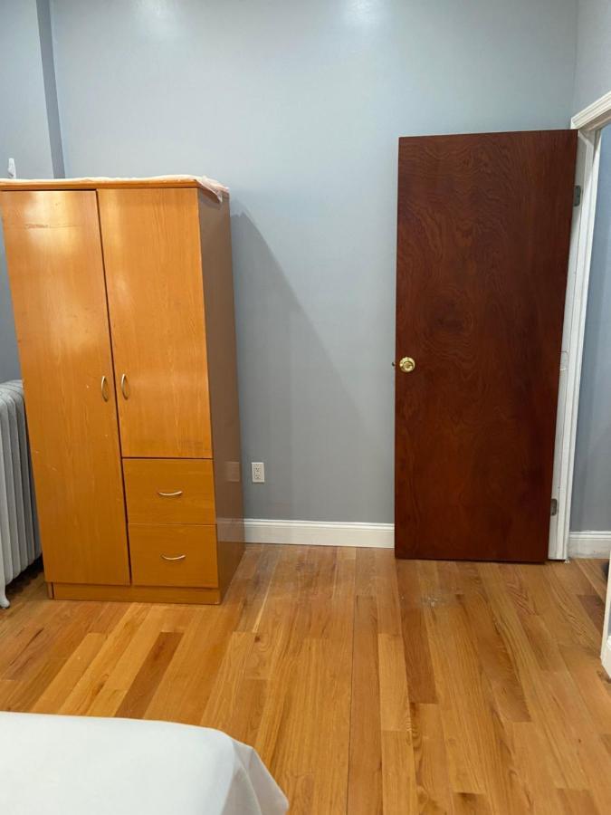 A Lovely Room In Queens New York Exterior photo