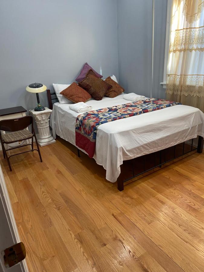 A Lovely Room In Queens New York Exterior photo